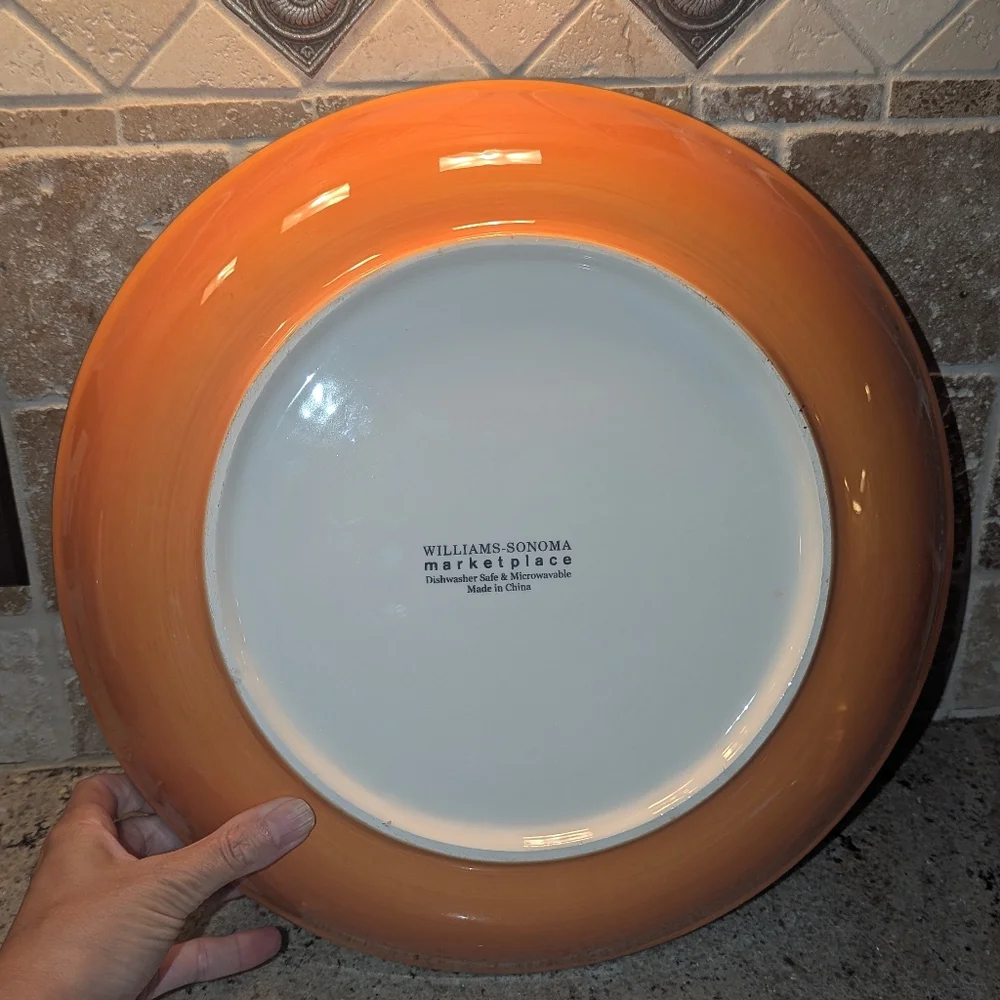 LIKE NEW Halloween Pumpkin Dish